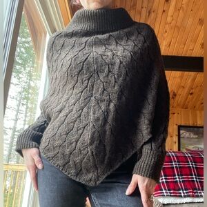 NWOT Alpaca Peru One Size Cable Knit Cowl Neck Poncho Sweater Dark Brown Wool